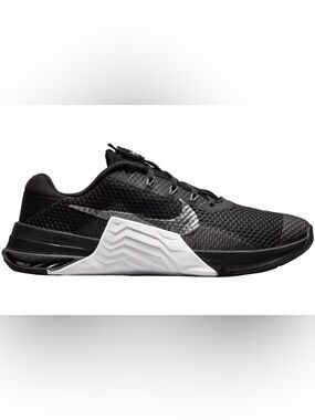 Nike Black & White Metcon 7 Sneakers